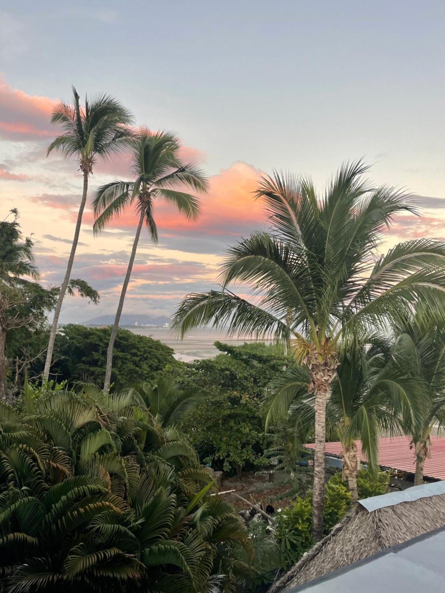 San Carlos Surf Resort & Eco Lodge 외부 사진